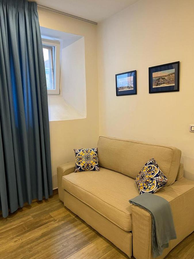 Casa Gaia A Due Passi Dal Duomo Apartment Naples Exterior photo